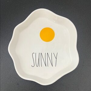 Rae Dunn Sunny White and Yellow Plate